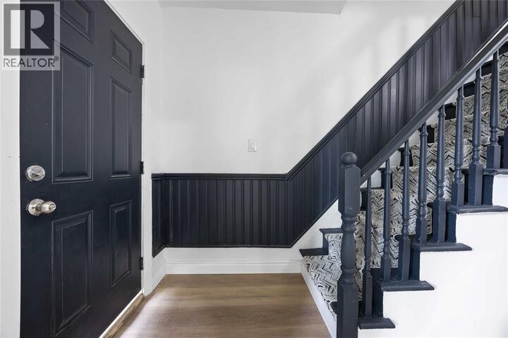 Property Photo:  173 Brock Street South  ON N7T 2W3 