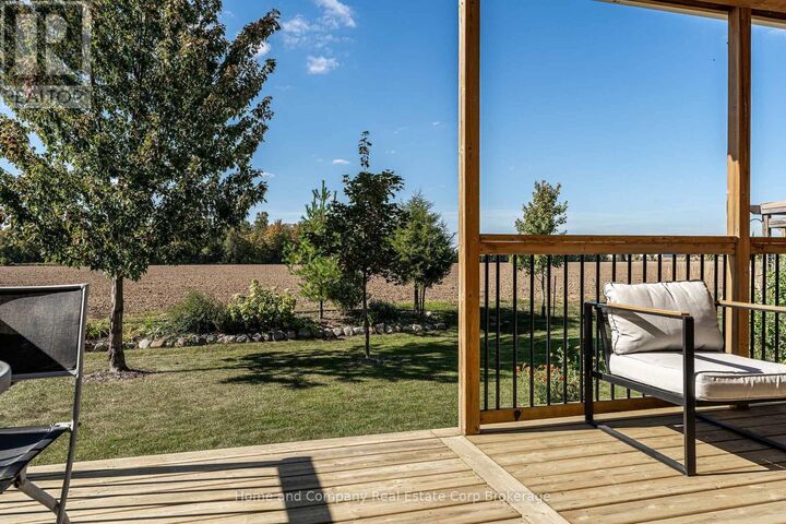 Property Photo:  74 Ahrens Drive  ON N5A 0H6 