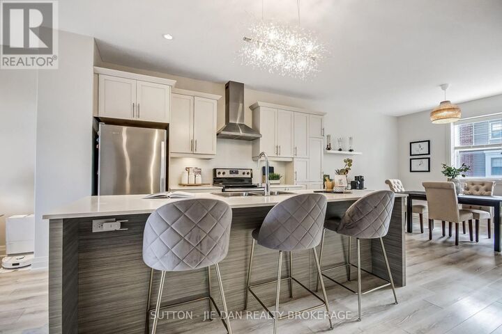 Property Photo:  3025 Singleton Avenue 78  ON N6L 0E6 