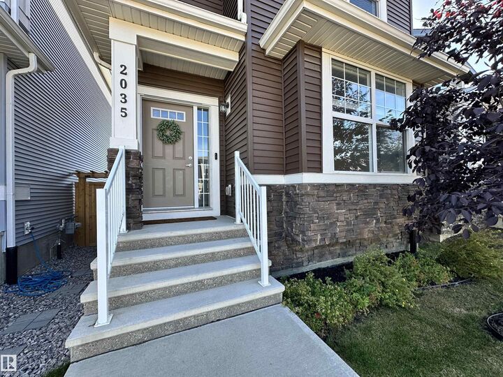 Property Photo:  2035 160 Street SW  AB T6W 4E7 