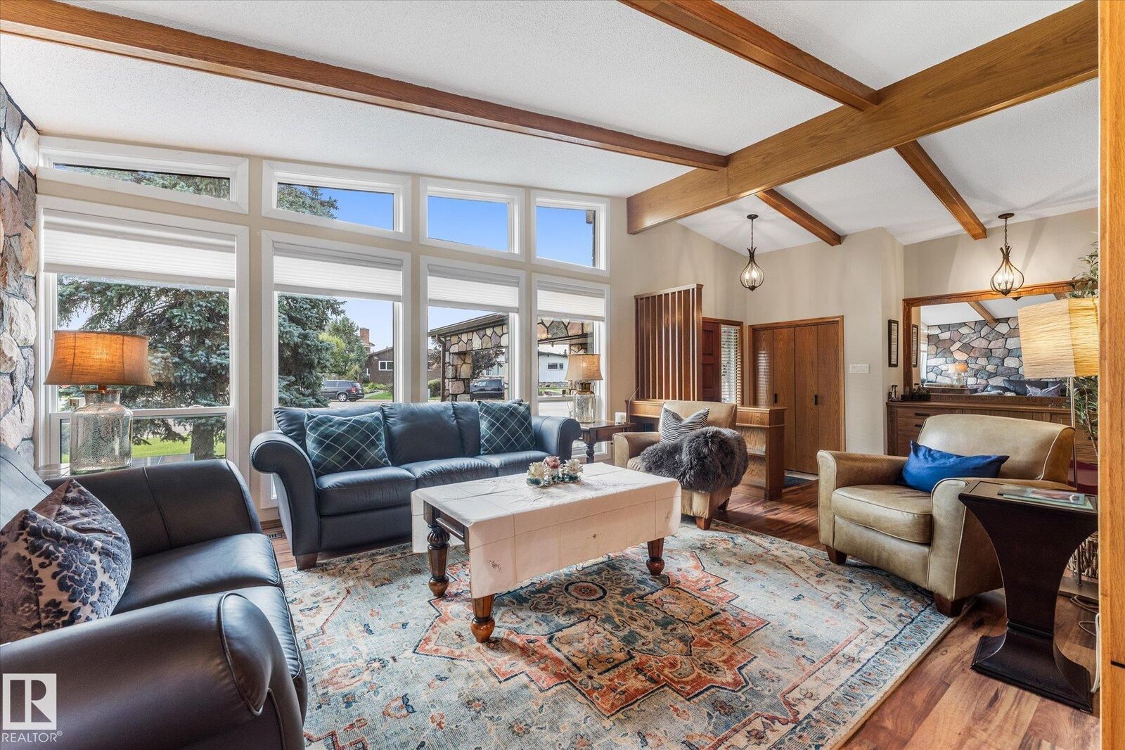 Property Photo:  9504 139 Avenue NW  AB T5E 5Z8 