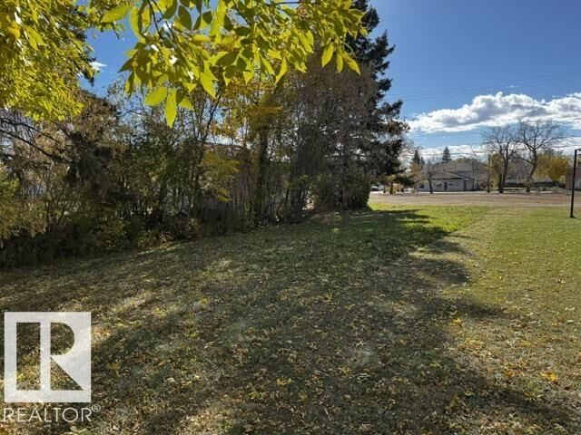 Property Photo:  4711 51 Avenue  AB T9A 0T6 