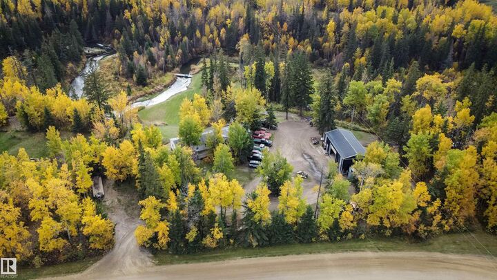 Property Photo:  2331 Twp Road 552  AB T0E 1A0 