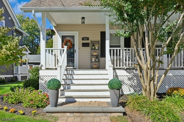 Property Photo:  862 Dorian Rd  NJ 07090 