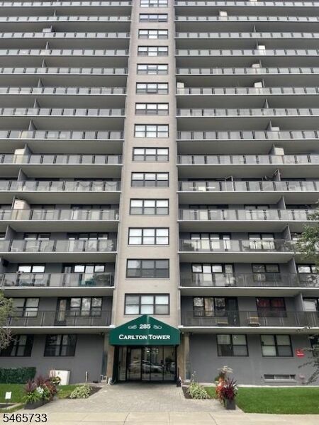 Property Photo:  285 Aycrigg Ave 14B  NJ 07055 