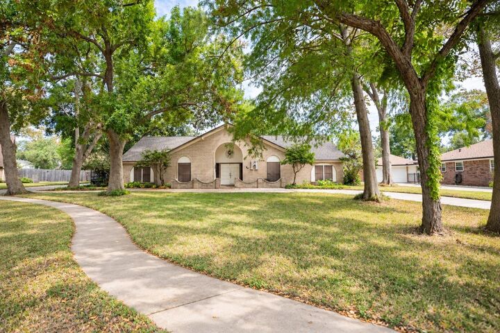 Property Photo: 56 Flag Court TX 77566