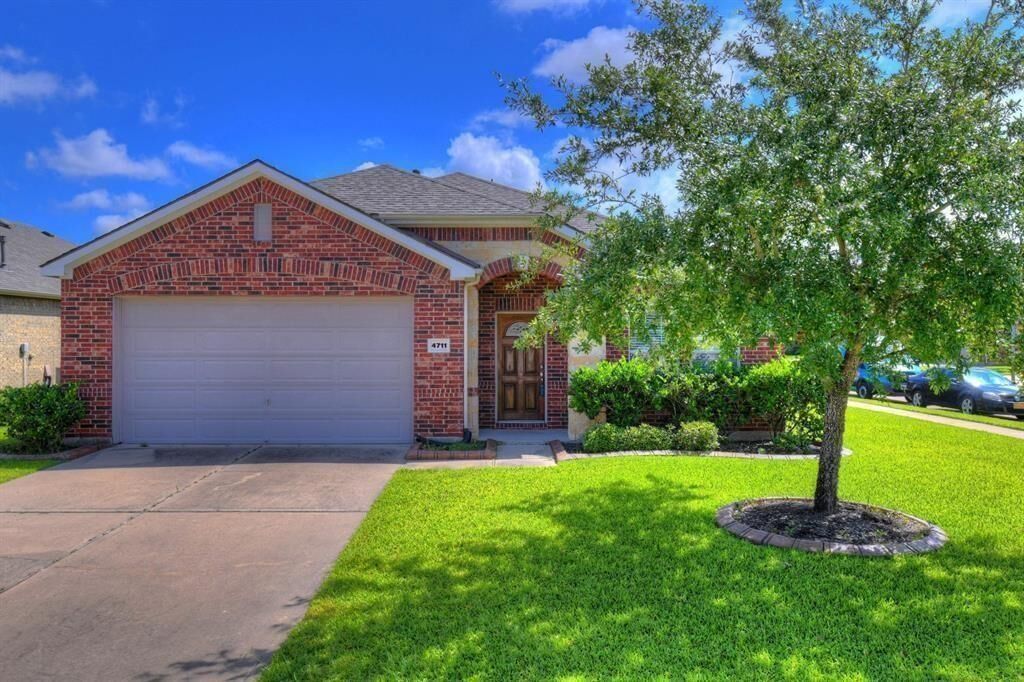 Property Photo: 4711 Bellows View Drive TX 77494