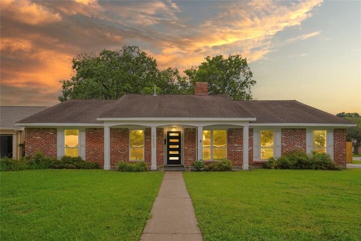Property Photo: 10602 Glenfield Court TX 77096