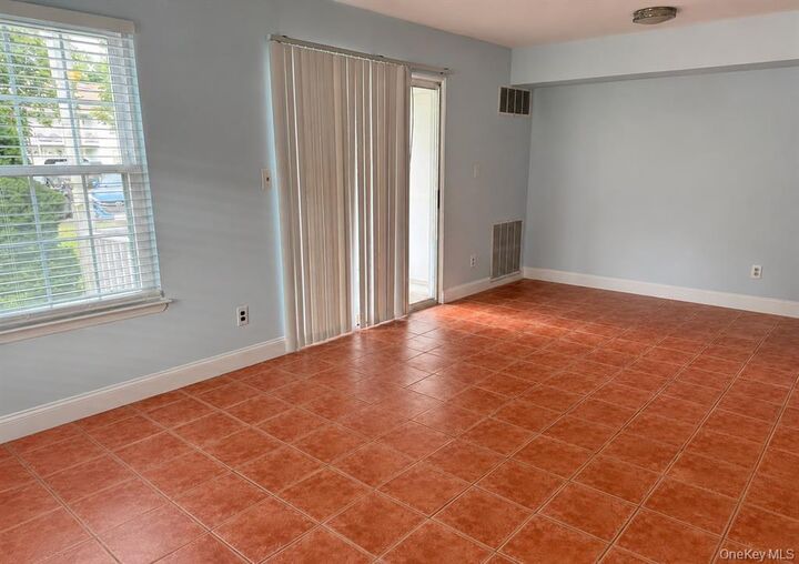 Property Photo: 161 Fairview Circle NY 11953