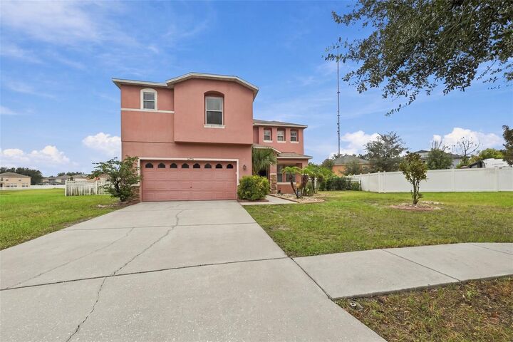Property Photo:  10736 Bamboo Rod Circle  FL 33569 