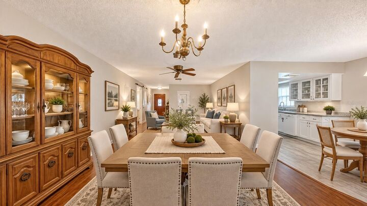 Property Photo: 3802 Chinaberry Road FL 34208