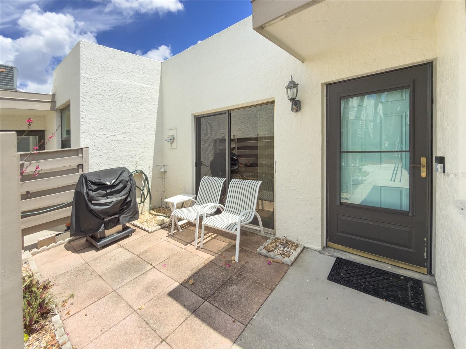 Property Photo: 220 Lakewood Drive 220 FL 34210
