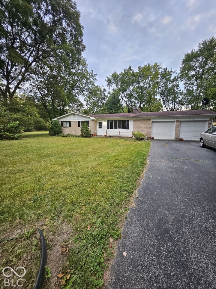 Property Photo: 10739 E 98th Street IN 46037