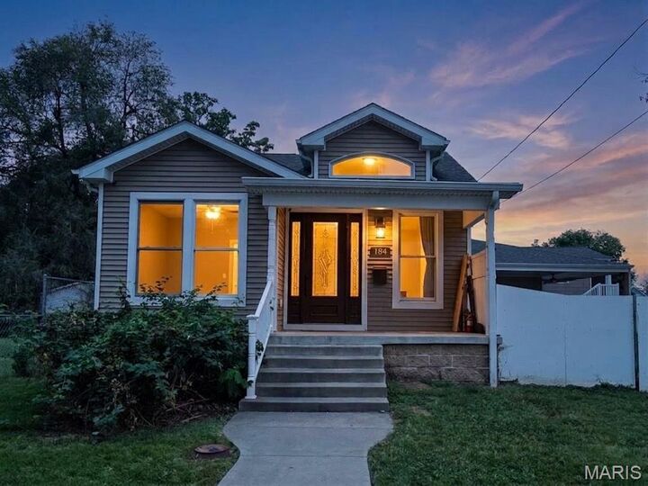 Property Photo: 184 S Pence Street IL 62024