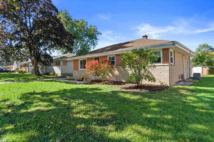 Property Photo:  5461 N 106th St  WI 53225 