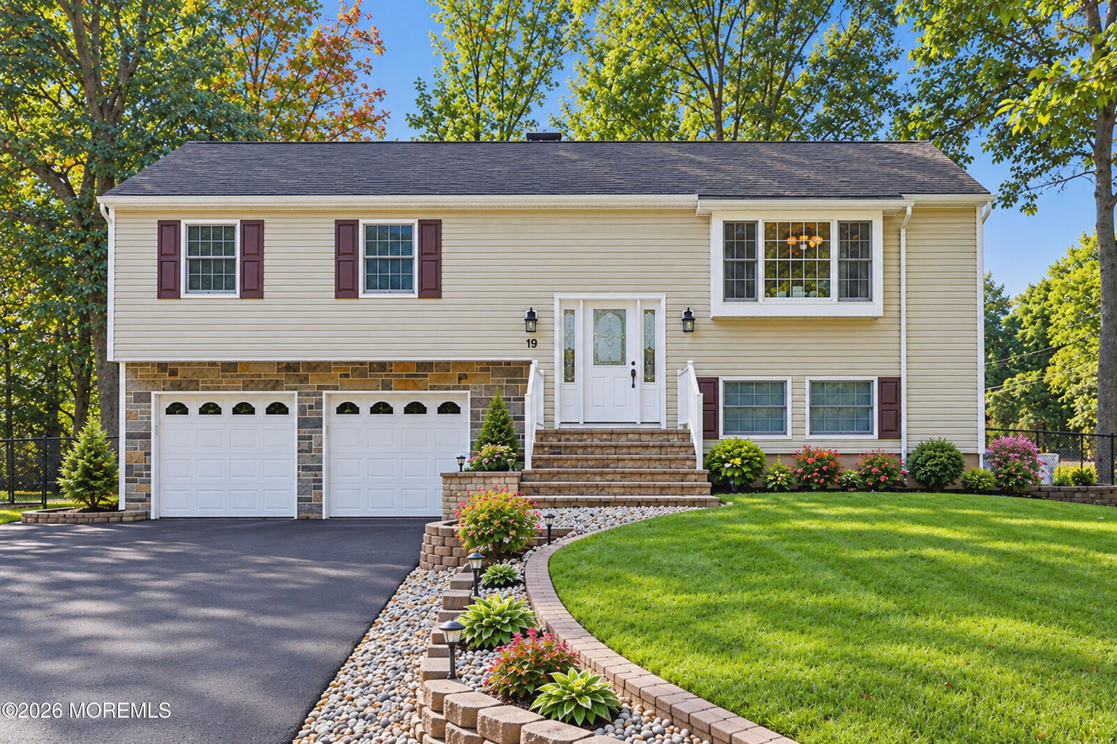 Property Photo:  19 Buckingham Drive  NJ 08527 
