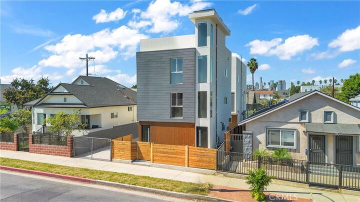Property Photo:  659 S Soto Street  CA 90023 