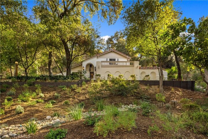 Property Photo:  16 Hidden Valley Road  CA 91016 