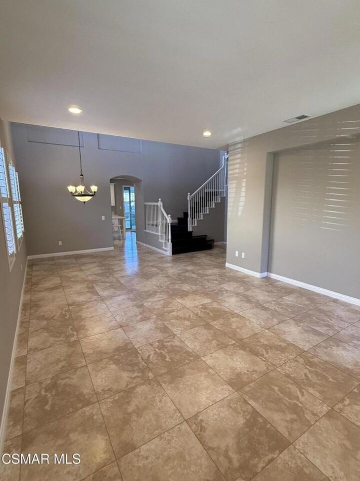 Property Photo: 424 Knollwood Drive CA 91320