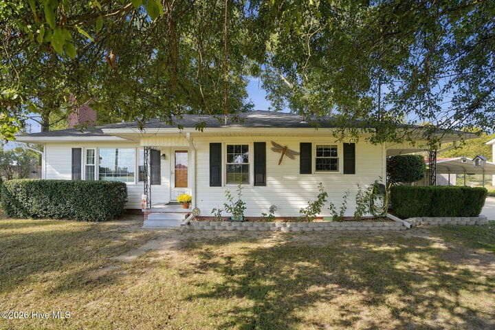 Property Photo:  774 Old Smith Chapel Road  NC 28365 
