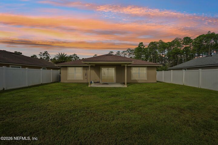 Property Photo: 1676 Night Owl Trail FL 32068