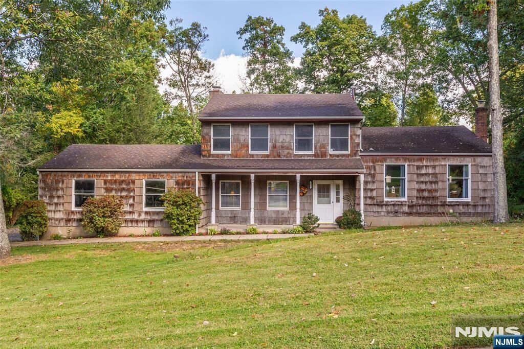 Property Photo:  195 Vreeland Road  NJ 07480 