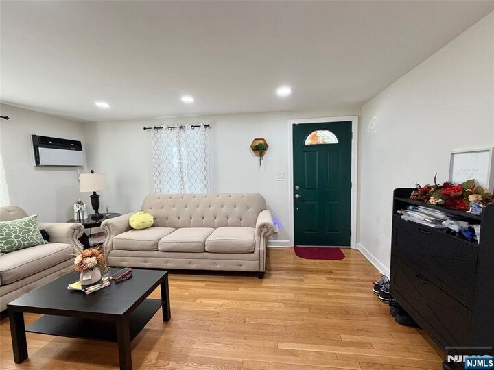 Property Photo:  191 Elder Avenue  NJ 07621 