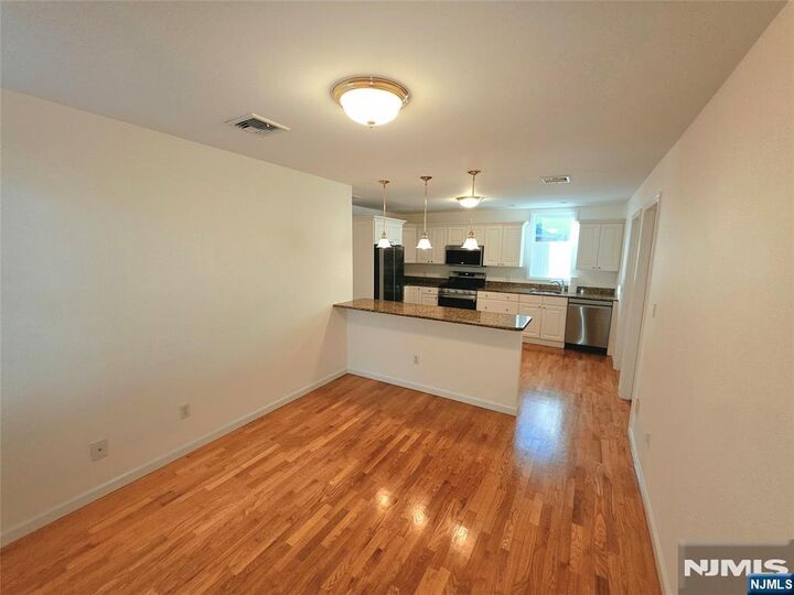 Property Photo:  817 Elm Avenue 1  NJ 07657 