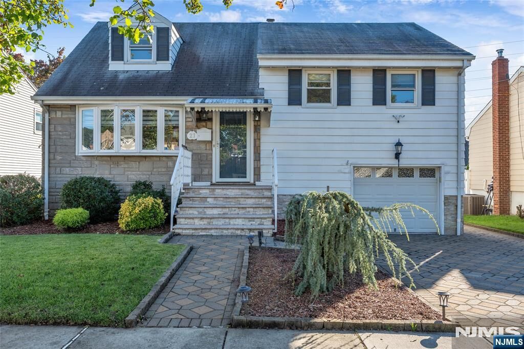 Property Photo:  27 Bogle Avenue  NJ 07031 