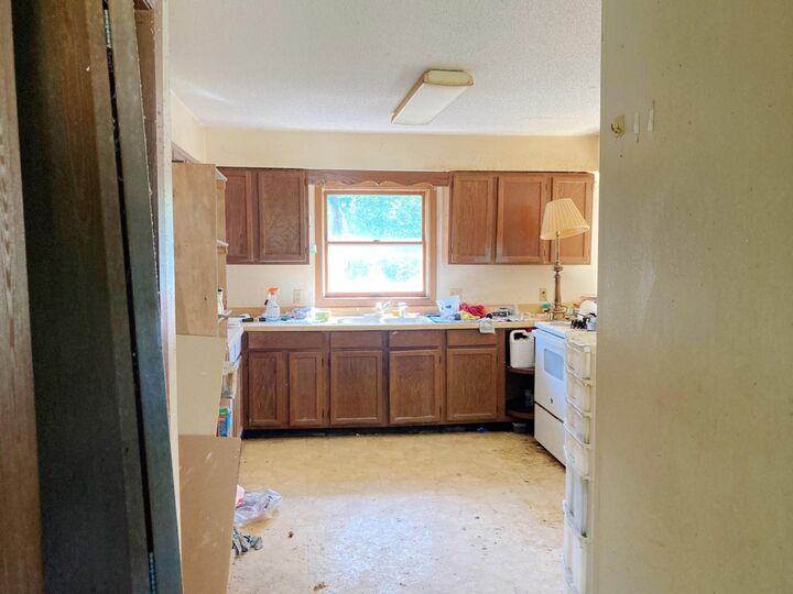 Property Photo:  202 Elm Avenue SE  MN 56284 