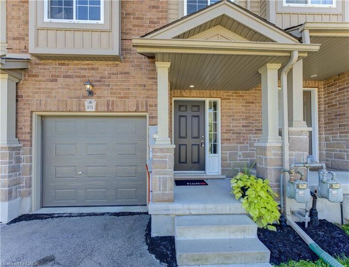 Property Photo:  975 Zeller Crescent  ON N2A 0C9 