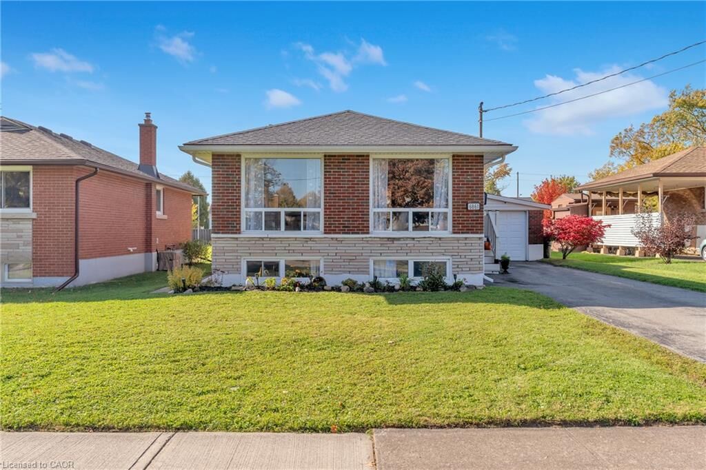 Property Photo:  6861 Hagar Avenue  ON L2G 5M6 