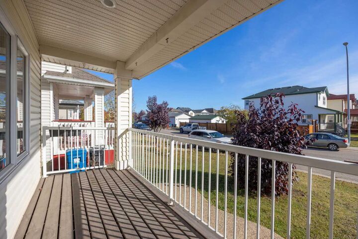 Property Photo:  145 Sunday Creek Way  AB T9K 2V4 