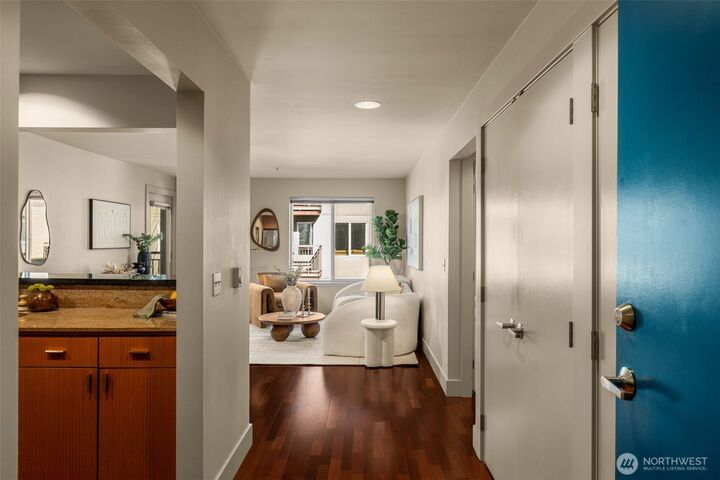 Property Photo: 1711 E Olive Way 413 WA 98102