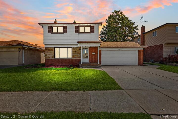 Property Photo:  1824 N Beech Daly Road  MI 48127 