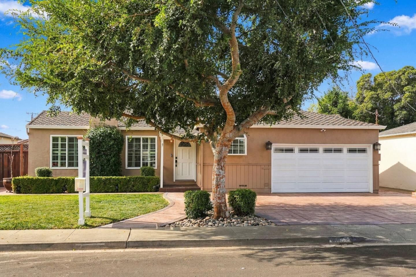 Property Photo:  37491 Willowood Drive  CA 94536 