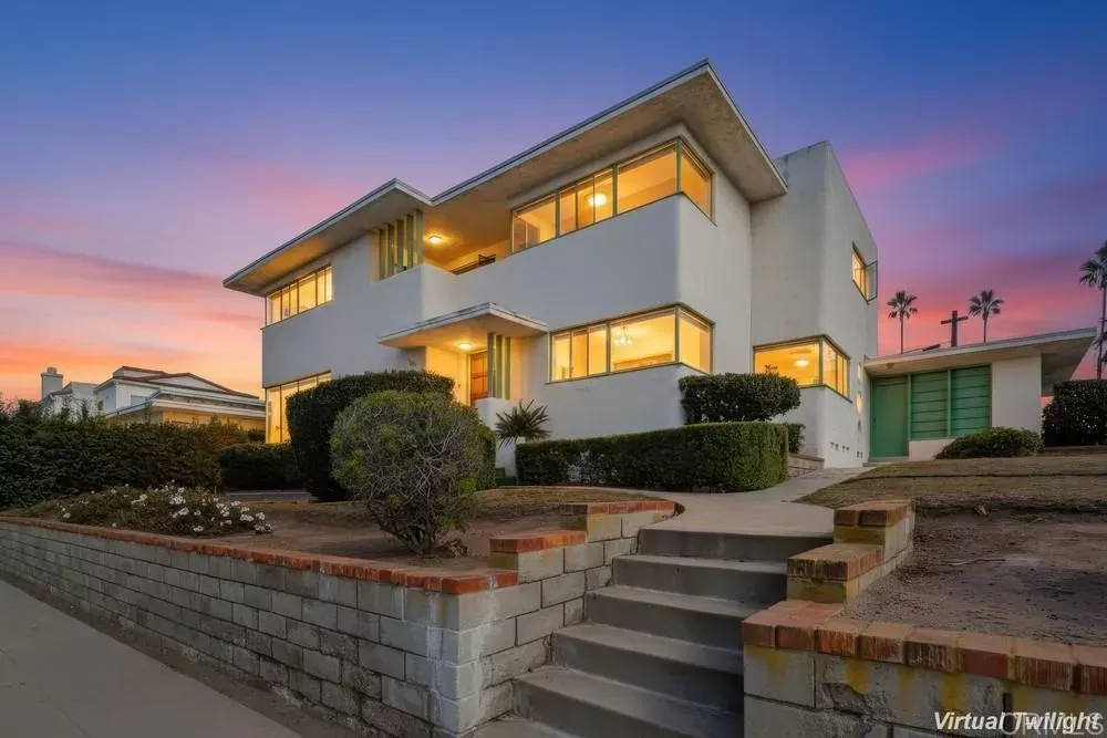 Property Photo: 1005 Alexandria Dr CA 92107