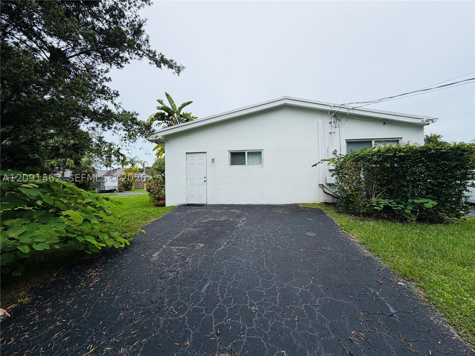 Property Photo: 14800 SW 94th Ave 1 FL 33176