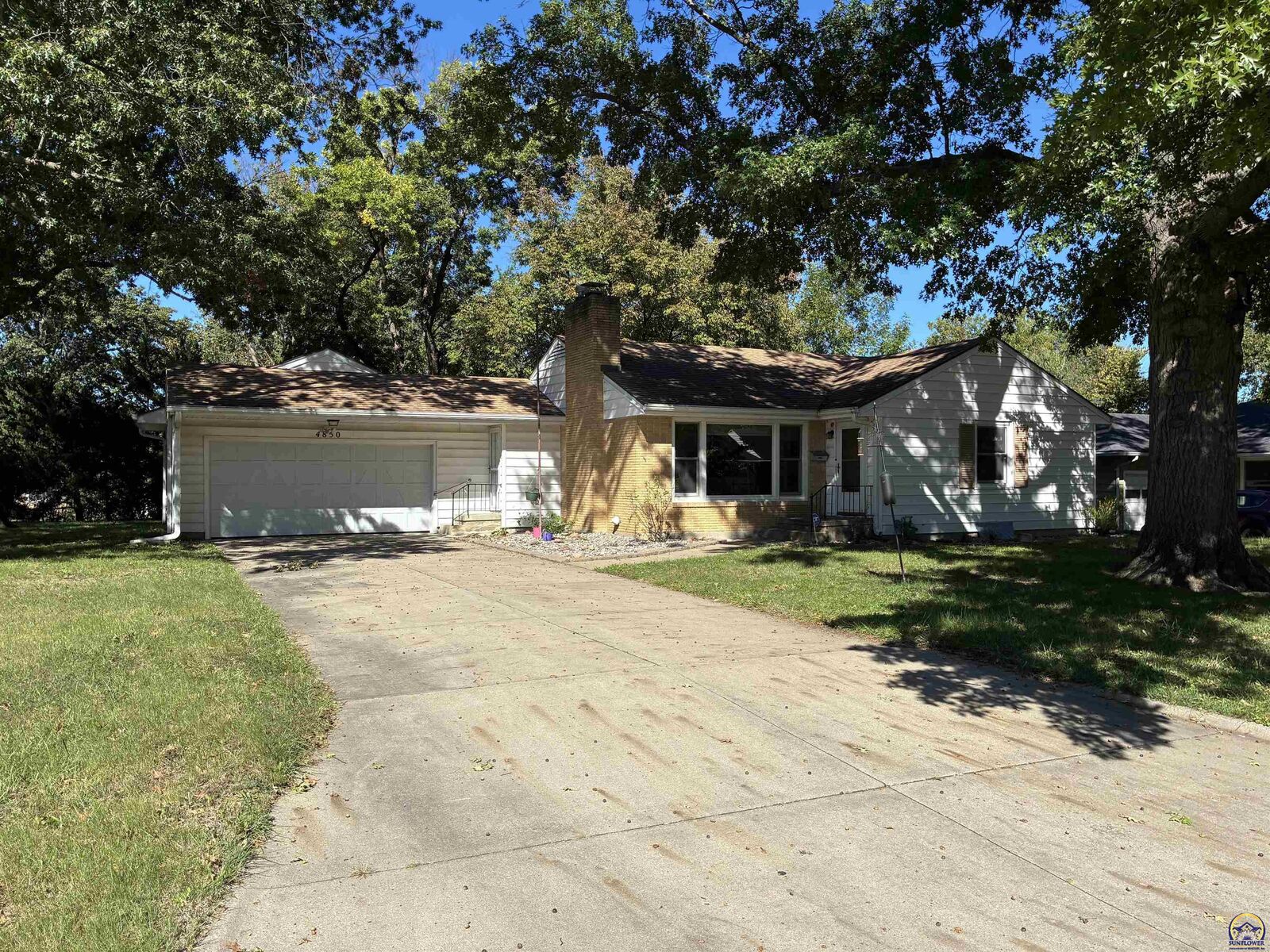 Property Photo:  4850 SW 19th St  KS 66604 