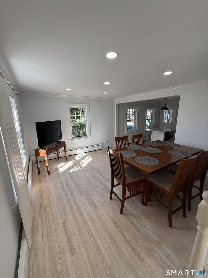 Property Photo:  250 Jackson Avenue  CT 06615 