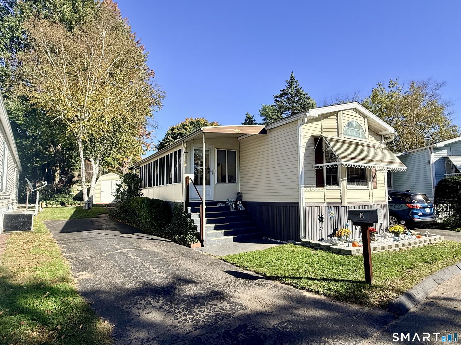 Property Photo:  3 Navaho Road  CT 06118 