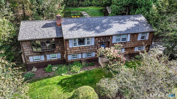 Property Photo:  10 Old Lantern Road  CT 06776 