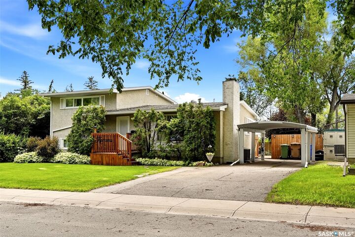 Property Photo:  511 Shannon Road  SK S4S 5J2 