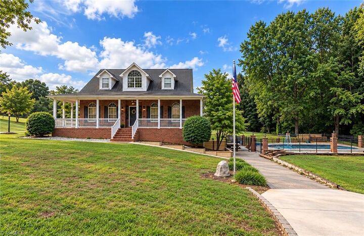 Property Photo:  1013 Brookhaven Lane  NC 27055 