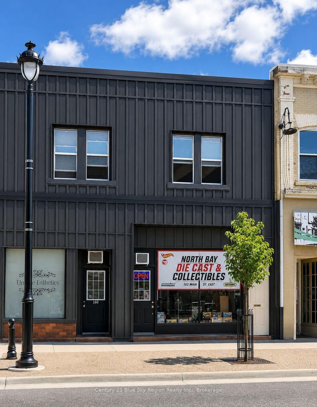 Property Photo:  160-164 Main Street E  ON P1B 1A8 