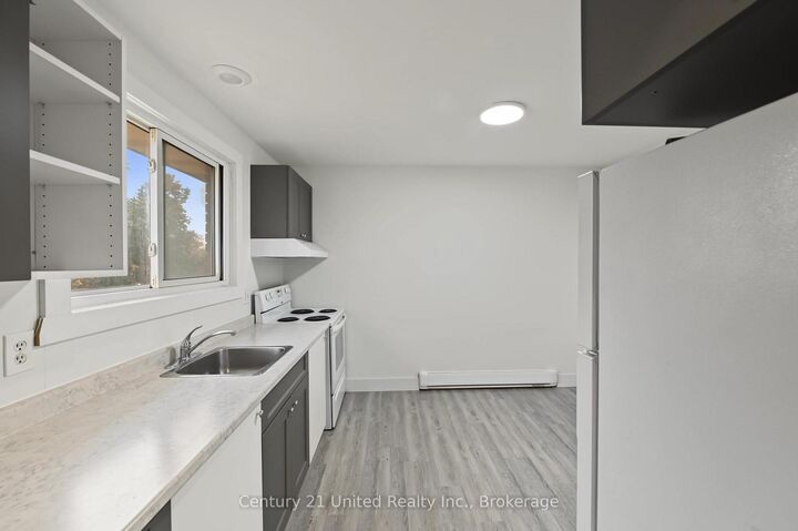 Property Photo:  198 Aylmer Street N  ON K9J 3K1 