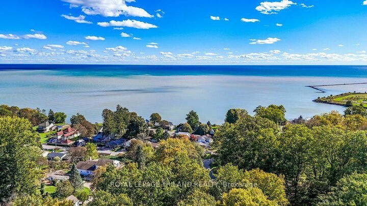 Property Photo:  245 Currie Boulevard  ON N5L 1A5 