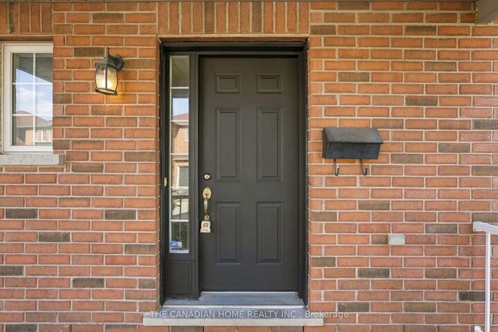 Property Photo:  78 Peachwood Crescent 14  ON L8E 5Z8 