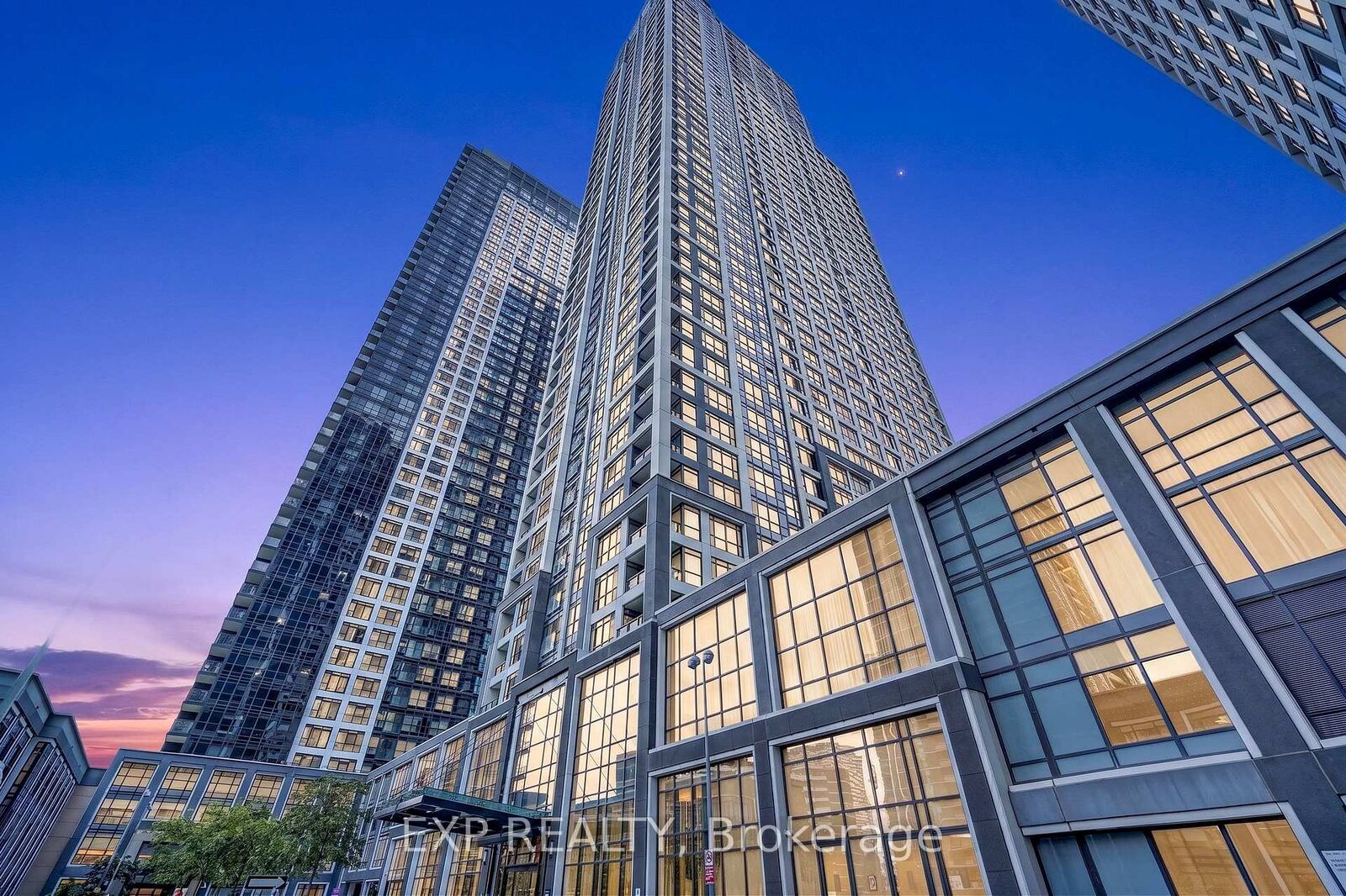 Property Photo:  7 Mabelle Avenue 3807  ON M9A 4X7 