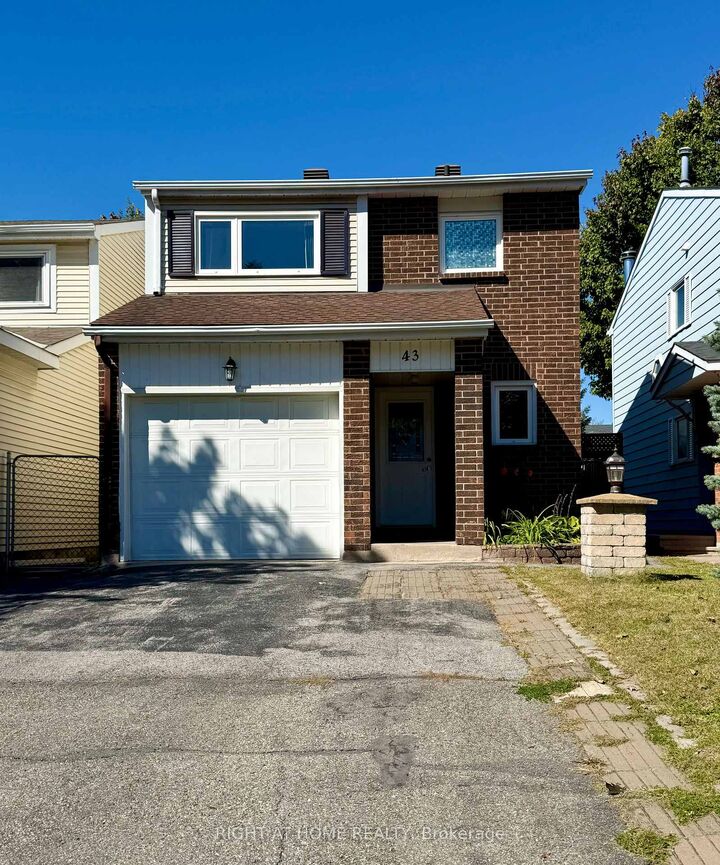 Property Photo:  43 Wessex Road  ON K2J 1X2 
